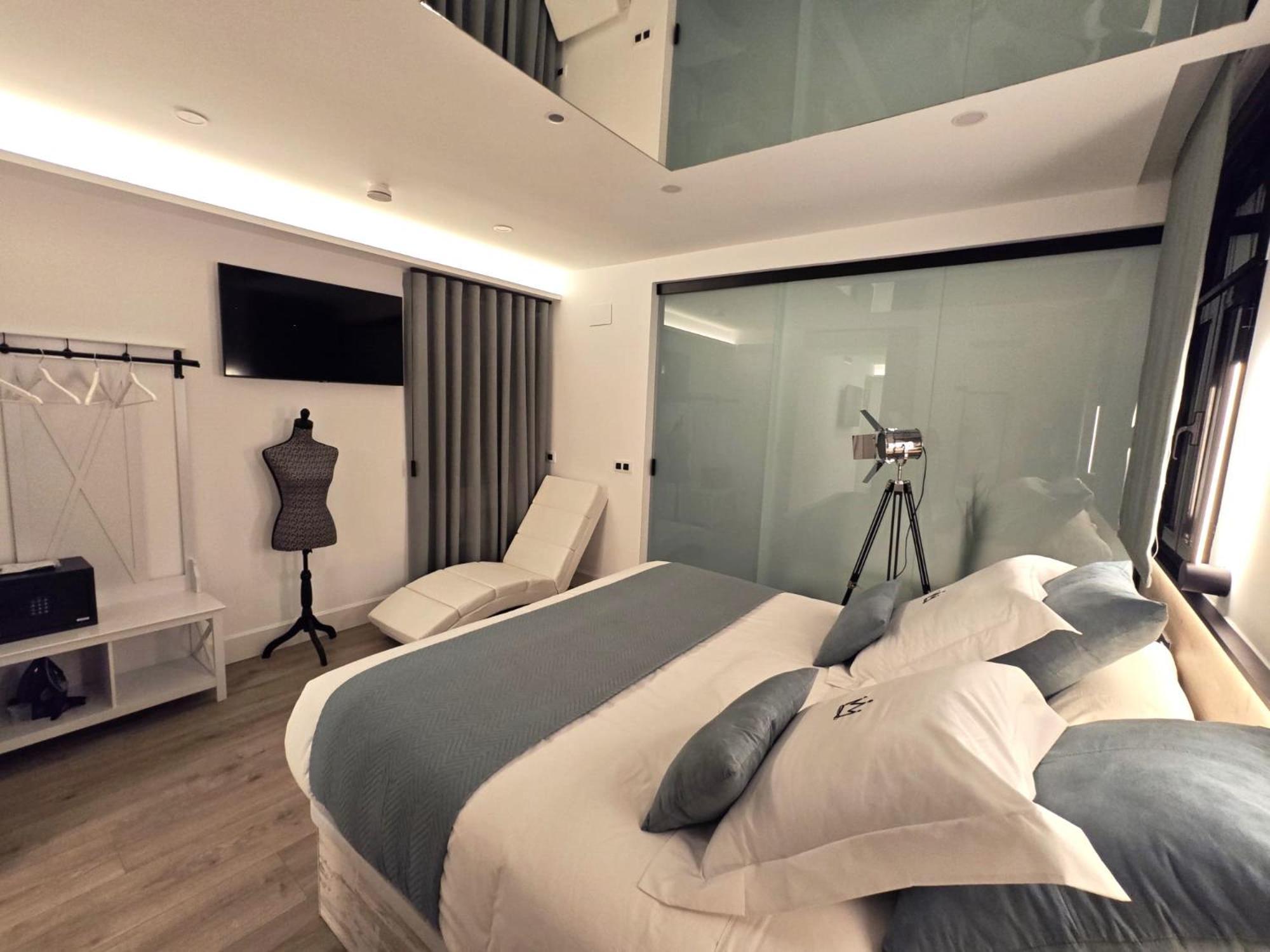 La Parada Del Rey - Luxury Suites Plasencia Exterior photo