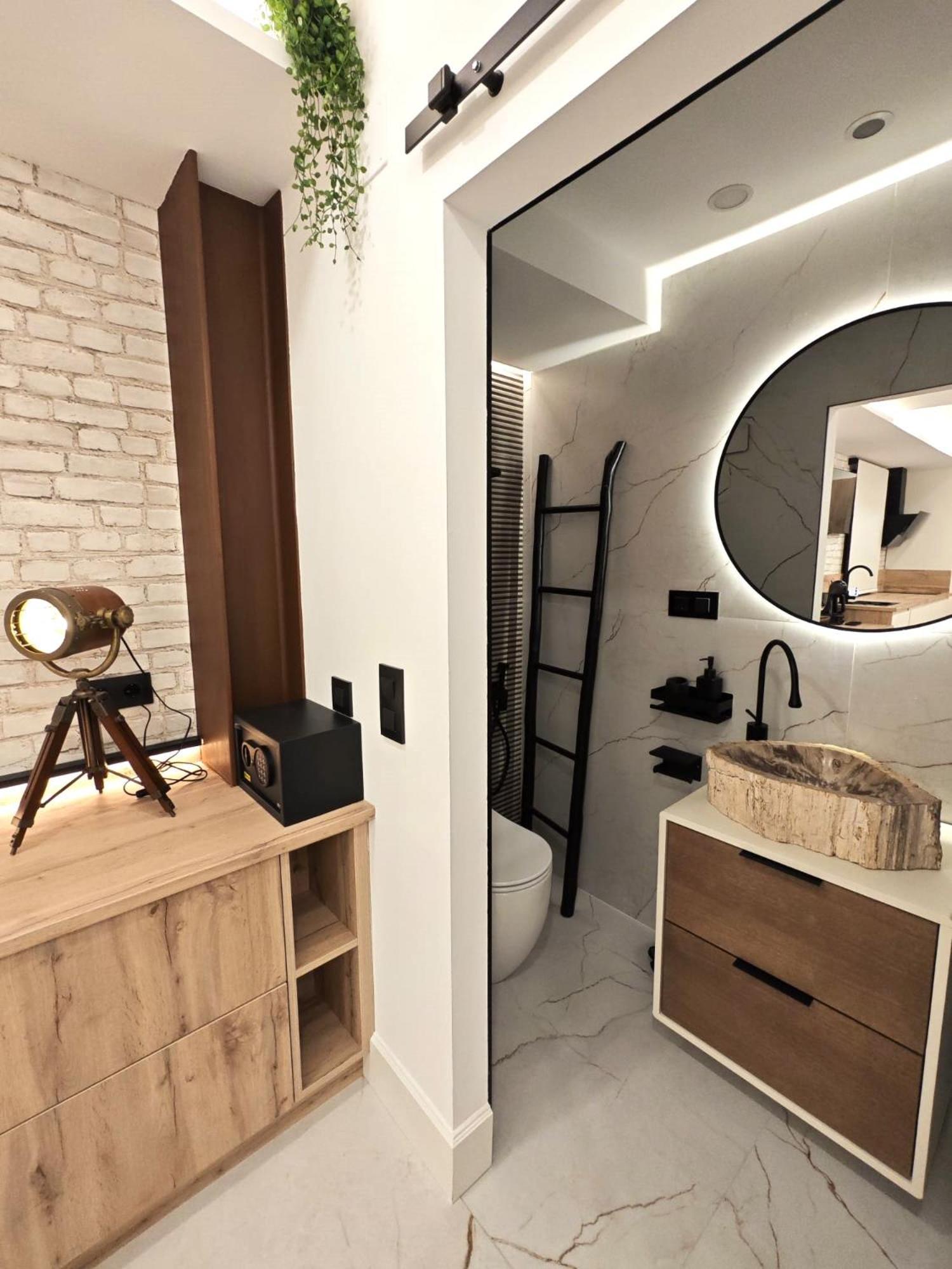 La Parada Del Rey - Luxury Suites Plasencia Exterior photo