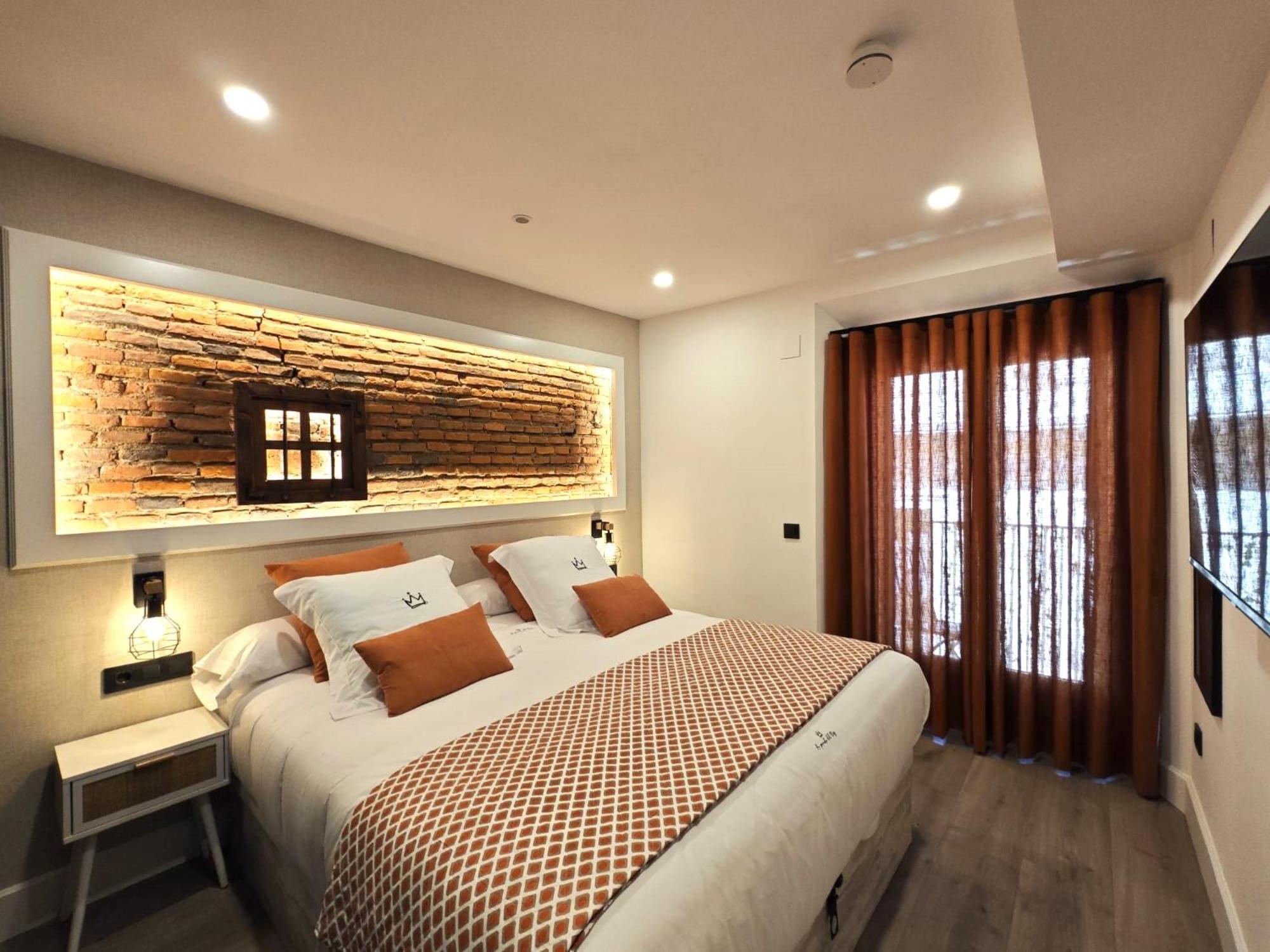 La Parada Del Rey - Luxury Suites Plasencia Exterior photo